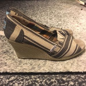 TOMS Kenya Stripe Wedges