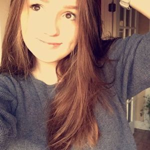 Meet your Posher, Hannah