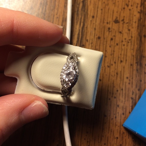 GORGEOUS Pagoda diamond ring