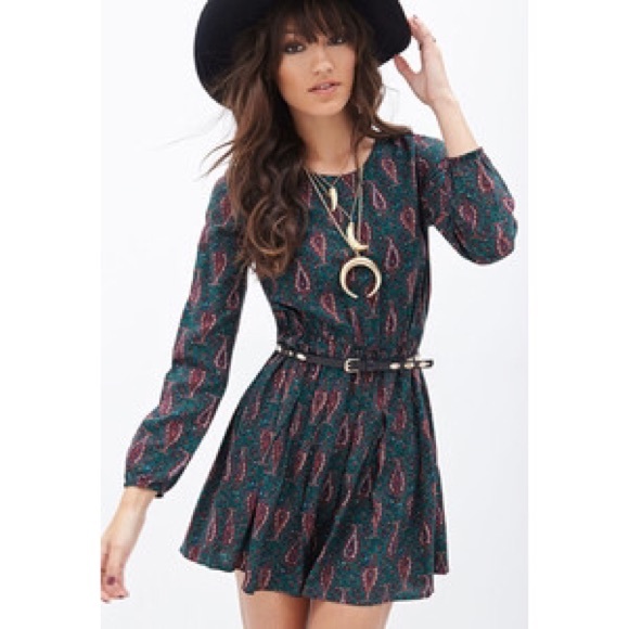 Dresses & Skirts - Flowy dress