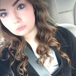 Meet your Posher, Briana