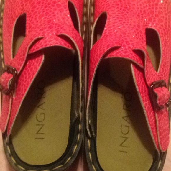 Ingaro slip on Hot pink shoes