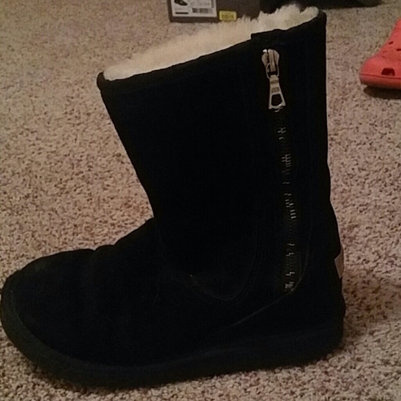 Ugg Zip Black Boot