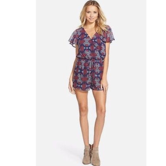 🎉SOLD🎉 Flutter Sleeve Romper