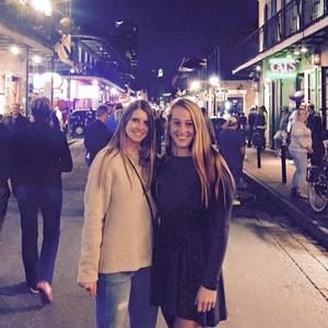 Meet your Posher, Elizabeth