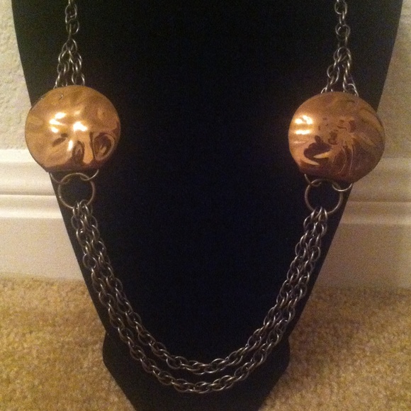 Medallion muti chain necklace