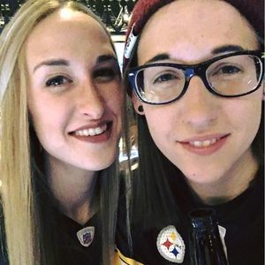 Meet your Posher, Caitlin