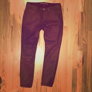 *NWOT* Banana Republic Burgundy Jeans - Size 28
