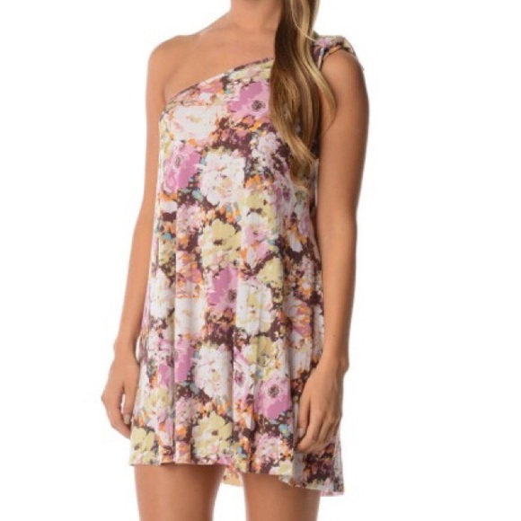 🎉HP🎉 🆕 White & Pink Floral One Shoulder Dress - Picture 2 of 4