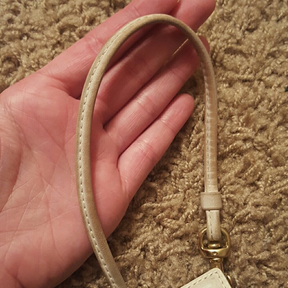 coach wristlet - Picture 2 of 4