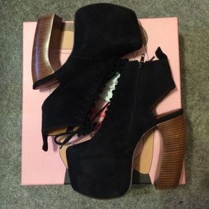 Amazing Jeffery Campbells! Size 6!