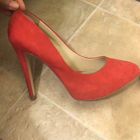 Suede red stiletto pumps - Picture 4 of 4