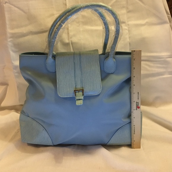 Dove Turquoise Purse - Picture 1 of 4