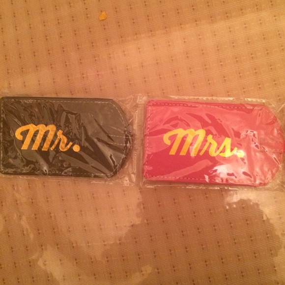 Me &Mrs luggage tags