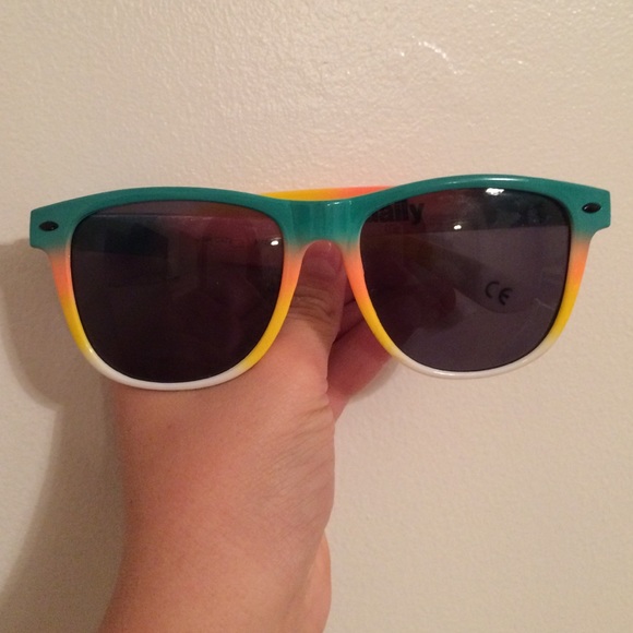 Rarely used👌 Open to offers (Not brandy❤️) Neff🌴