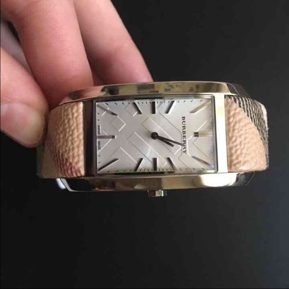 Women's Burberry Watch - Picture 2 of 4