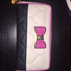 Betsey Johnson wallet