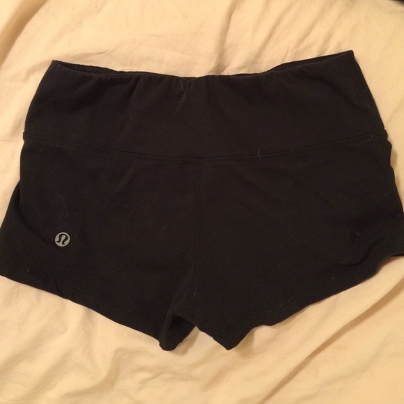 Lululemon boogie shorts size 4