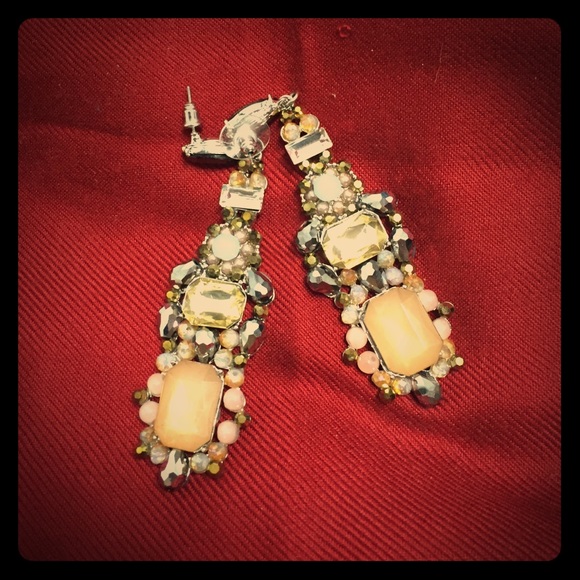 Earrings - Picture 1 of 2