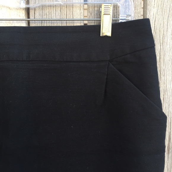 It's almost Friday sale‼️J.Crew black pencil skirt