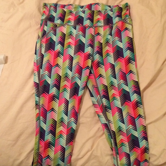 Fabletics cropped leggings size 6