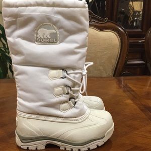 Sorel Women's White Snolion Boots