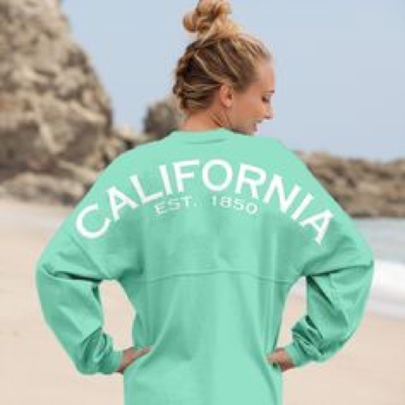 Spirit Tops - 🎉🛍CHICAGO version oversize v neck