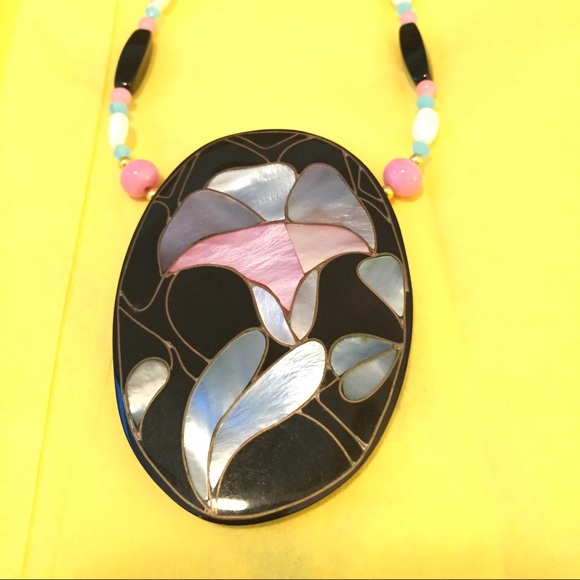 Gorgeous abalone pendent necklace