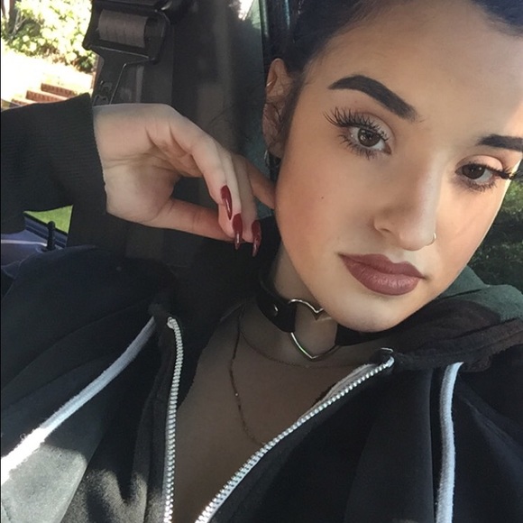 Meet your Posher, Natalie - Picture 1 of 1