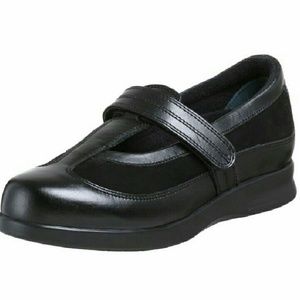 NIB Drew Desiree Black Sz 8N