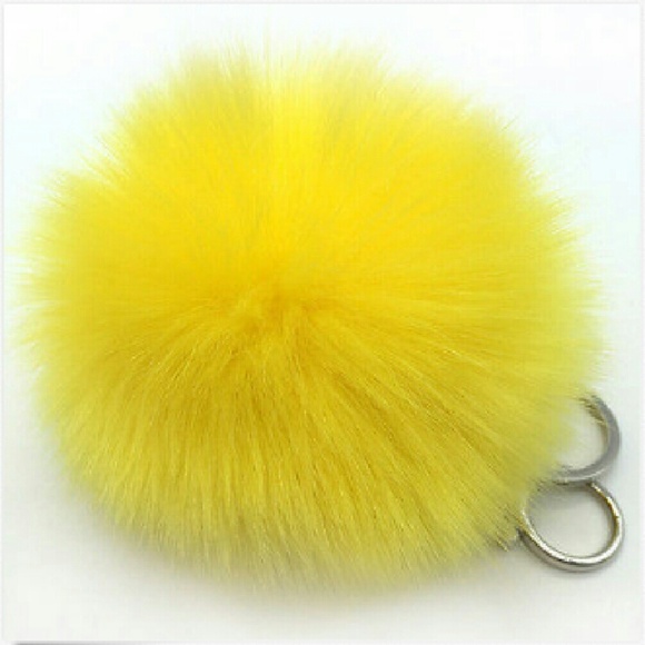 Weekend Special Large Puff Puff Pom Pom