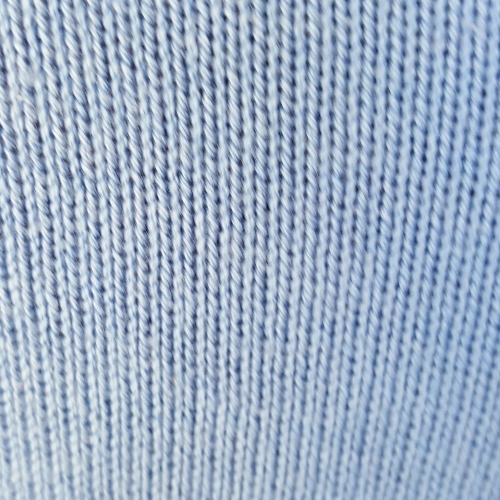 *SOLD*NWOT - Lightweight cable-knit V-neck sweater - Picture 2 of 5