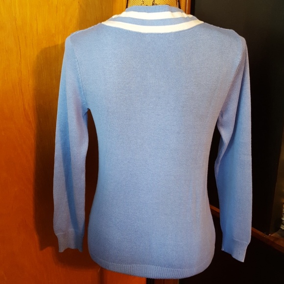 *SOLD*NWOT - Lightweight cable-knit V-neck sweater - Picture 3 of 5