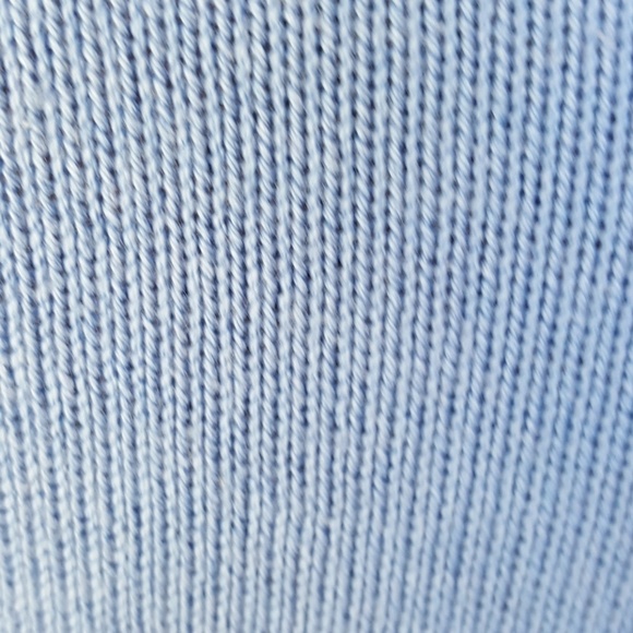 *SOLD*NWOT - Lightweight cable-knit V-neck sweater - Picture 2 of 5