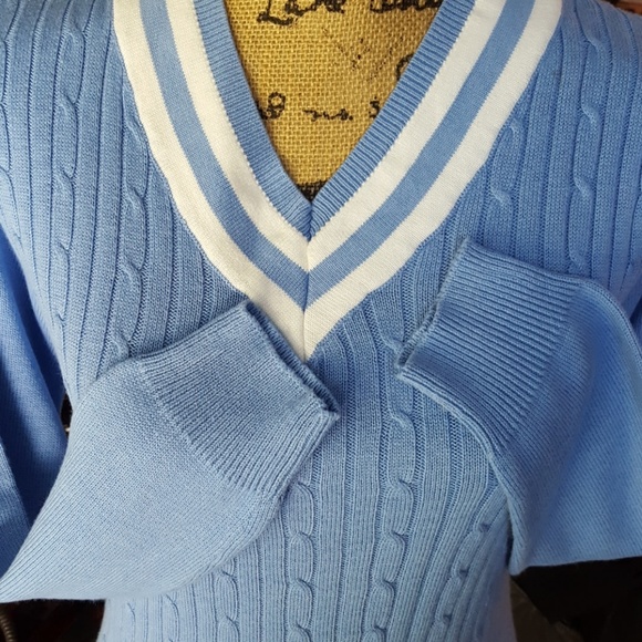 *SOLD*NWOT - Lightweight cable-knit V-neck sweater - Picture 4 of 5