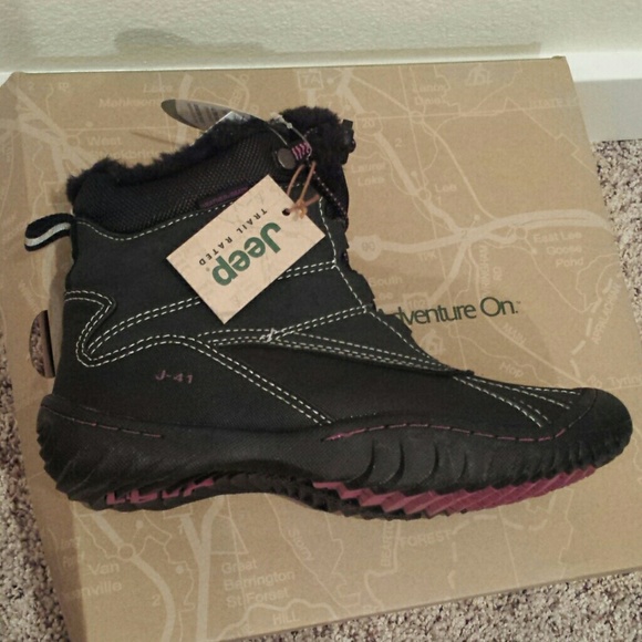 J-41 Adventure On Shoes - adventure boots Sz 6.5