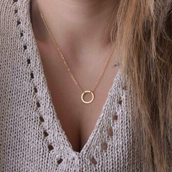 Jewelry - Gold circle drop down layer necklace