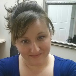 Meet your Posher, Leslie