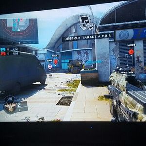 Meet your Posher, Monique