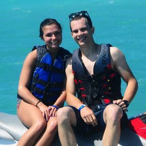 Meet your Posher, Taylor