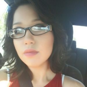 Meet your Posher, Abigail