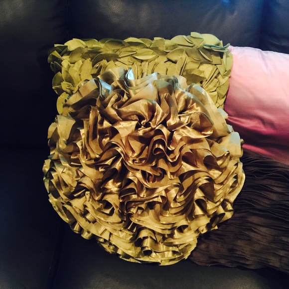 Pillows - Picture 2 of 4