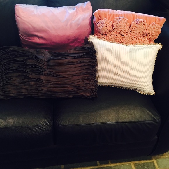 Pillows - Picture 3 of 4