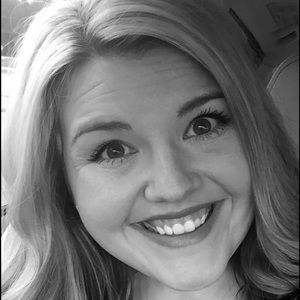 Meet your Posher, Holly