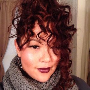 Meet your Posher, Casandra