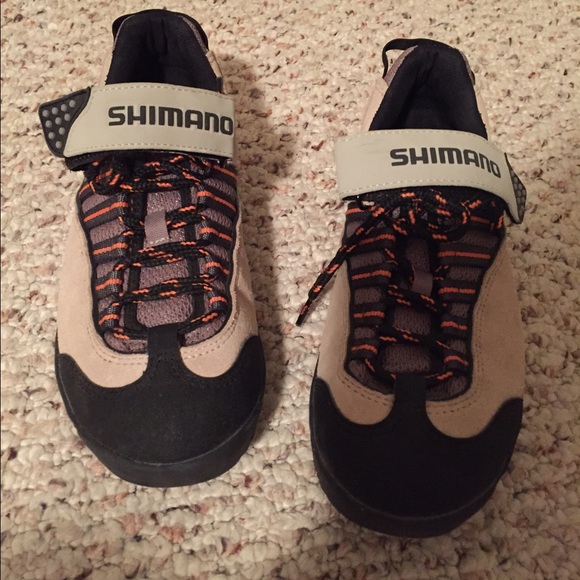 Cute tan and black cycle shoe.... Brand new