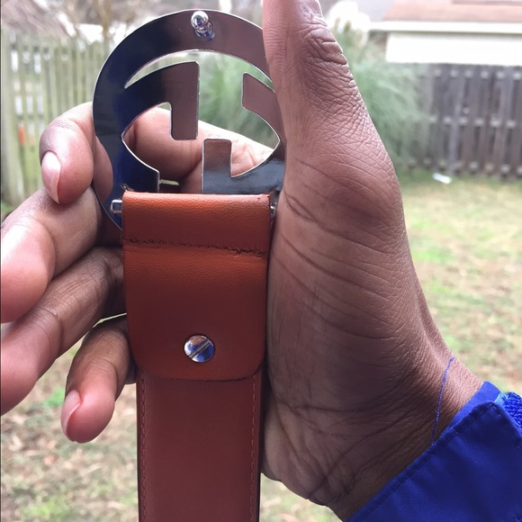 Tan Gucci belt