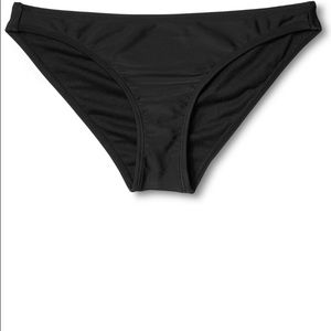 Scrunched butt black bikini bottoms!!