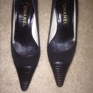 Chanel kitten heels