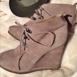 Steve Madden suede booties